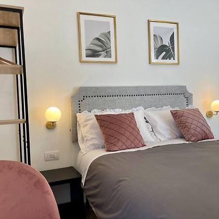 La Casa Di Ary Apartment เนเปิลส์ ภายนอก รูปภาพ