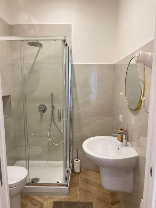 La Casa Di Ary Apartment เนเปิลส์ ภายนอก รูปภาพ